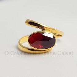 Bague or 750 Millièmes corps croisé Grenat de Perpignan ovale