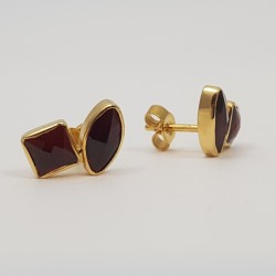 Boucles d'oreilles or 750 millièmes Grenats de Perpignan carrés et navettes