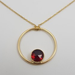 Pendentif or 750 millièmes Grenat de Perpignan rond.